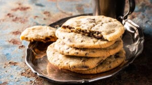 Crispy Chewy Chocolate Chip Cookies 3 cripsy chewy chocolate chip cookies recipe